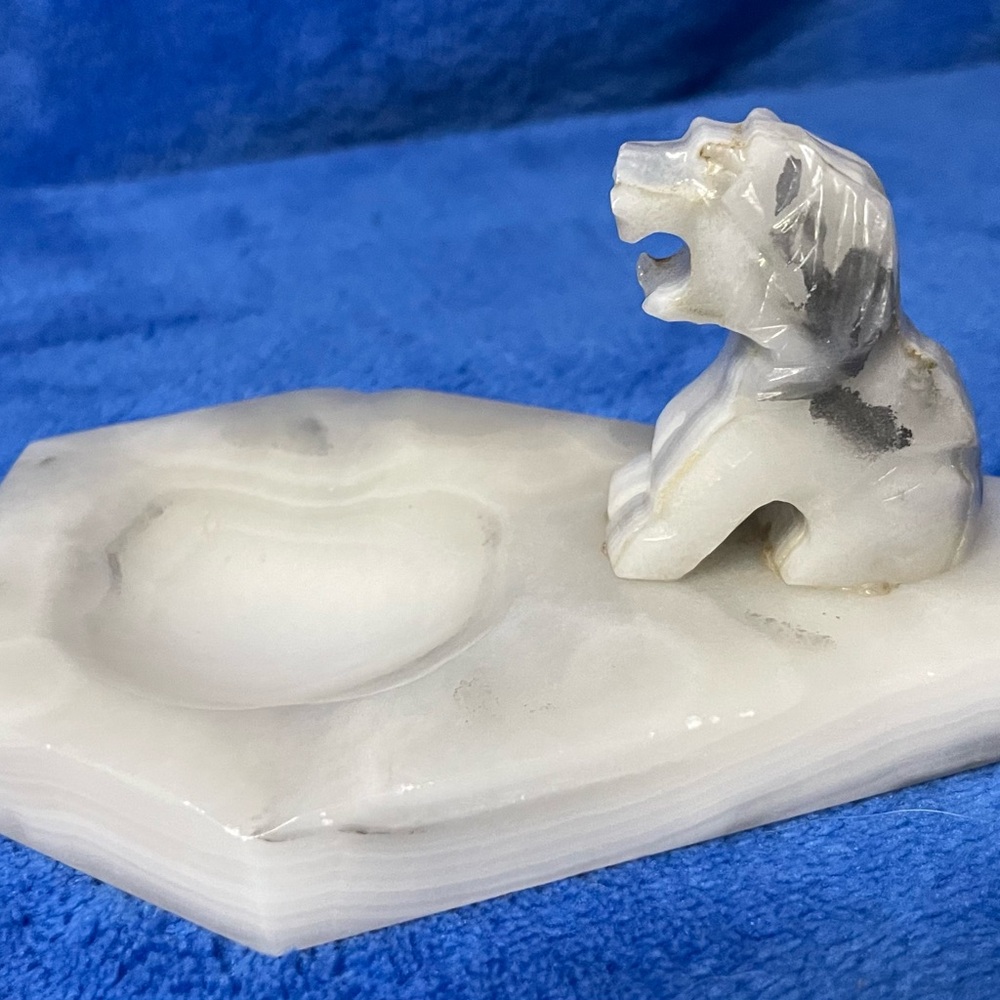 Vintage White Onyx Marble Ashtray embellished with a Lion. Hand Carved.